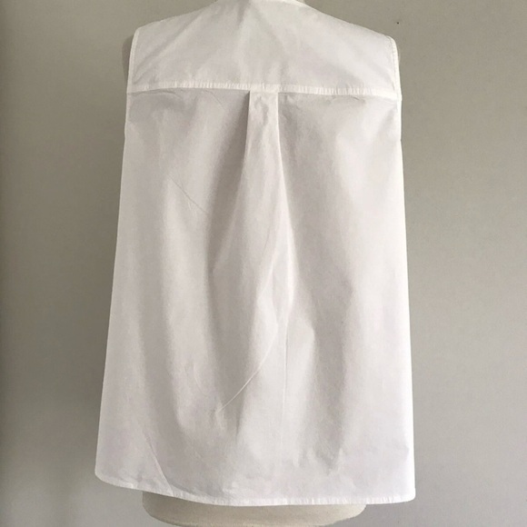 TORY BURCH TOP SIZE 10 WHITE 3 NOVELTY BUTTONS CLOSURE SLEEVELESS CRISP COTTON - Picture 9 of 10